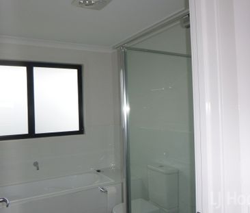 Three Bedroom Ensuite Terrace House in Googong - Photo 1