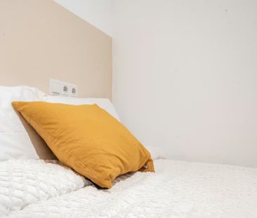 Plaça de la Bonanova, Barcelona, Catalonia 08022 - Photo 6