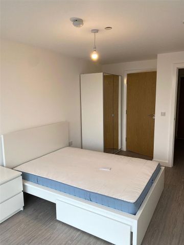 2 bedroom flat to rent - Photo 4