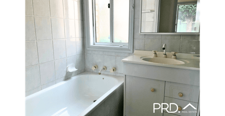 SUPERB VILLA IN QUIET COMPLEX - Photo 2