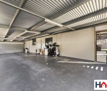 Luxury Family Living in the Heart of Cessnock - Photo 5