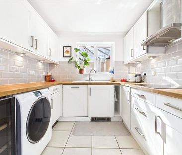 4 bedroom detached house to rent - Photo 6
