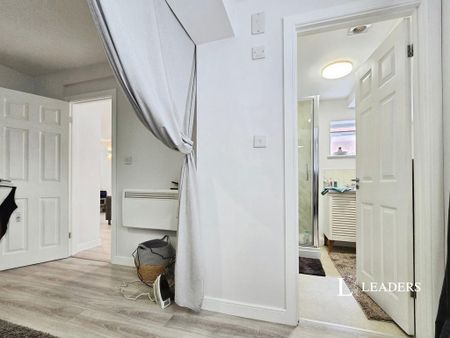 1 bedroom flat to rent - Photo 2