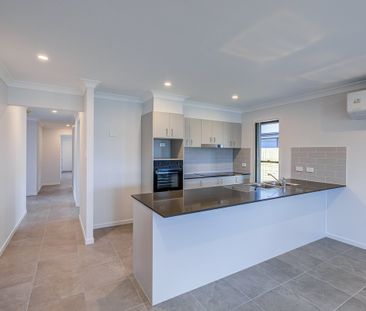 Brand New Home Located in the Brand New Park Lane Estate - Photo 6