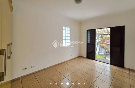 Sobrado com 4 quartos e 280m² para alugar em Nova Petrópolis, São Bernardo do Campo. - Foto 3