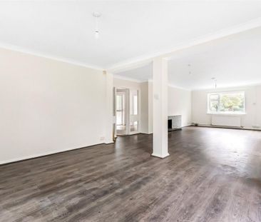 4 bedroom detached house to rent - Photo 3