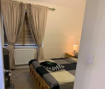 1 bedroom in a house share to rent - Photo 3