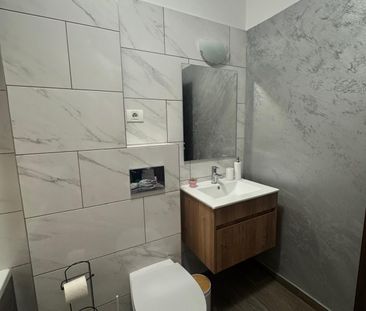 Inchiriere Apartament 2 Camere semidecomandat Tractorul Platinum do... - Fotografie 1