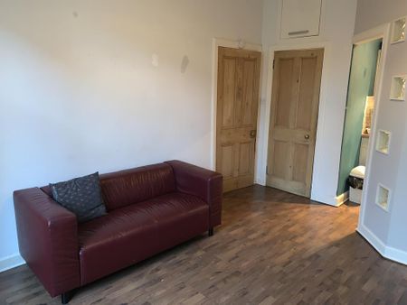 1 bedroom flat to rent - Photo 2