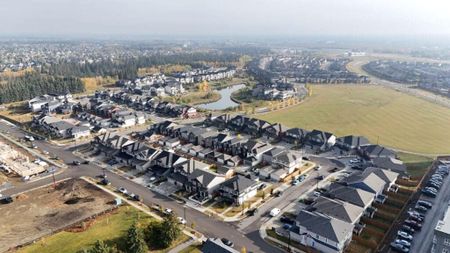 Edmonton Unfurnished duplex Rental in Heritage Valley - Beautiful Newly Built Half Duplex near Blackcreak Ravine - Photo 4