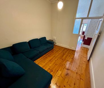 Thorngate - Photo 1