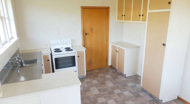 Comfortable Two Bedroom Home - Photo 1