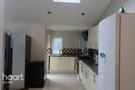 5 bedroom terraced house to rent - Photo 4