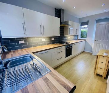 2 bedroom terraced house to rent - Photo 4