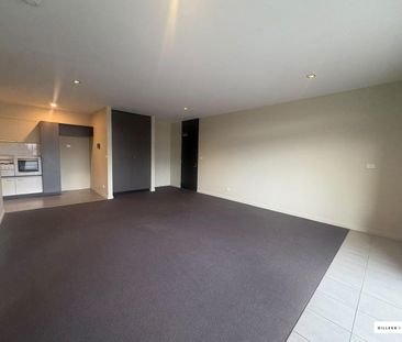 Freshly Painted One-Bedroom Apartment with Spacious Living & Balcony - Photo 1