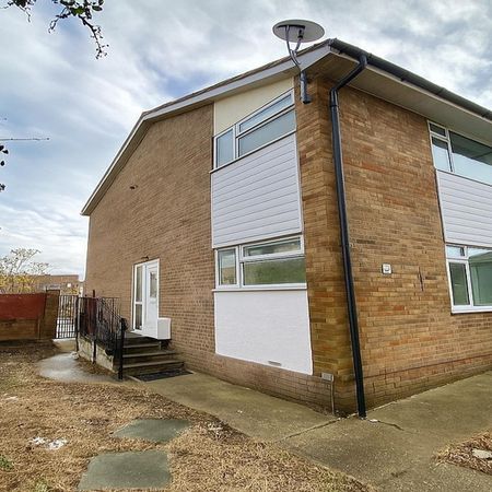 Freshbrook Road, Lancing - Photo 3