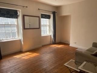3 bedroom flat to rent - Photo 2