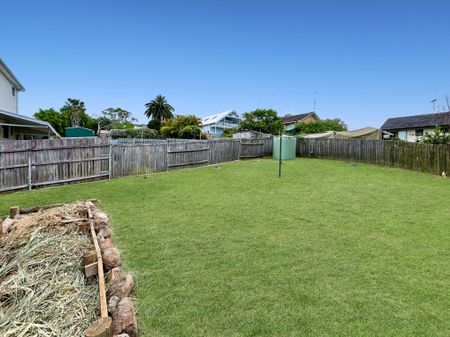 FRESHLY UPDATED HOME IN A FAMILY-FRIENDLY LOCATION - Photo 3