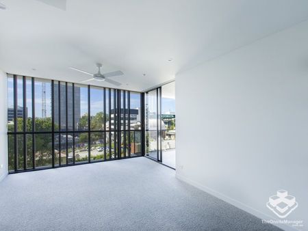 The Milton- One Bedroom Apartment-NO CARPARK - Photo 4