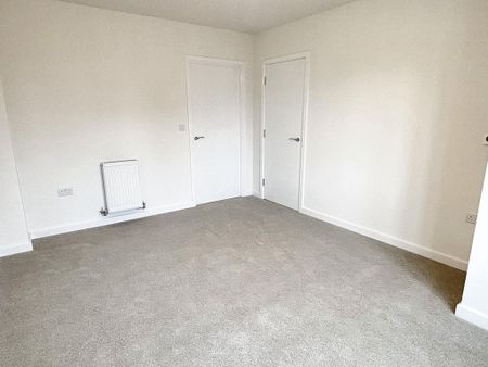 3 bedroom semi-detached house to rent - Photo 5