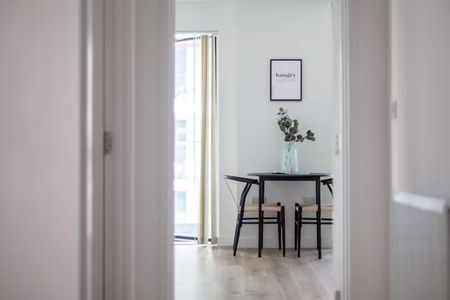 1 Bed Flat, London, SW11 - Photo 3