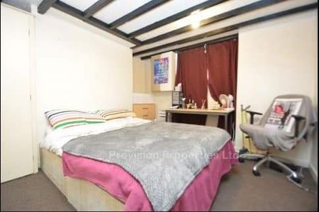 6 Bed - 9 Beamsley Terrace, Hyde Park, Leeds - LS6 1LP - Student - Photo 5