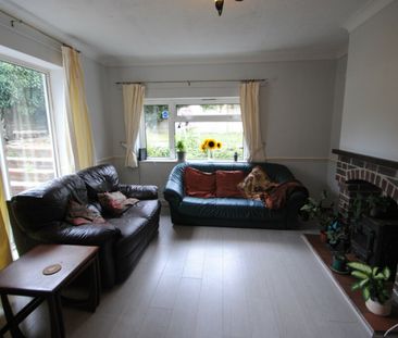 Student house on Langside Avenue - Photo 1