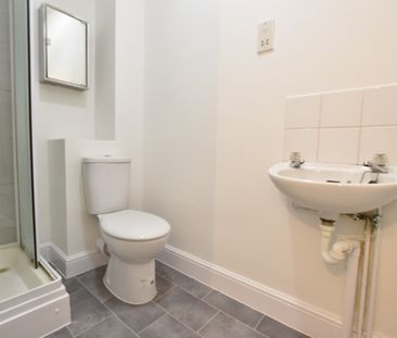 1 Bed Flat, Crescent Road, LU2 - Photo 1