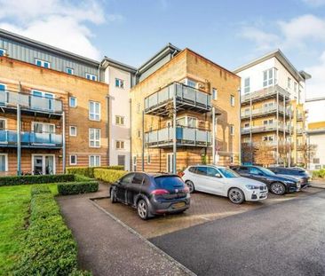 Manhattan Avenue, Watford - Photo 1