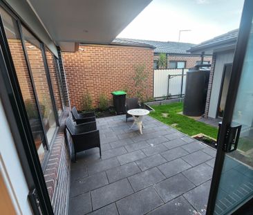 Dandenong North - Photo 2
