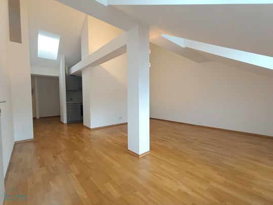 2-ZIMMER-DACHGESCHOSS-WOHNUNG - NÄHE MATZLEINSDORFER PLATZ - Photo 1