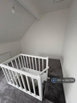 2 bedroom terraced house to rent - Photo 1