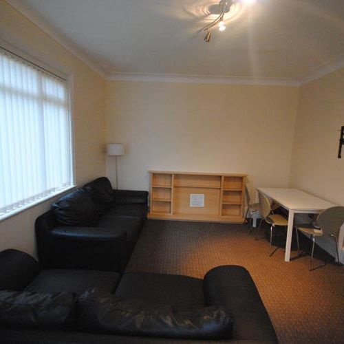 1 Ash Crescent, Leeds, LS6 3LE - Photo 1