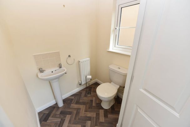 8 Kingfisher Road, AB51 6AH, Inverurie - Photo 1