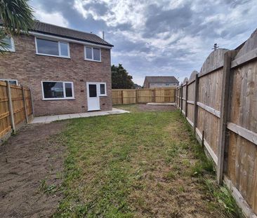 3 bedroom semi-detached house to rent - Photo 5