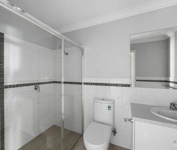 Perfectly positioned, low maintenance living in Lilydale - Photo 5