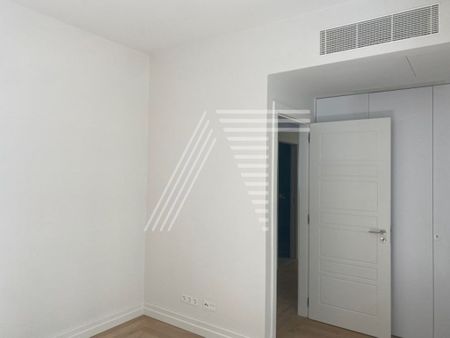 2 room luxury Flat for rent in Avenida Antonio Augusto Aguiar (Sao Sebastiao da Pedreira), Lisbon - Photo 4