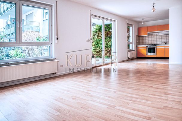 Schöne 3-Zi-Stadtwohnung mit großer Terrasse in zentraler Lage! - Photo 1