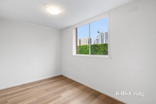 8/15 McKinley Avenue, Malvern - Photo 1