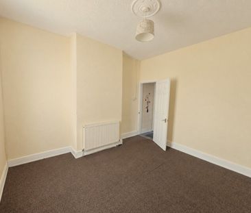 2 bed Terraced - To Let - Photo 2