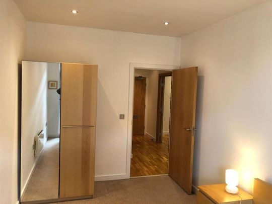 1 bedroom Flat To Let - Photo 1