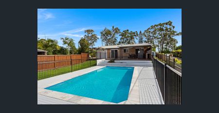 Modern 3-Bedroom Home with Pool – Utilities Included! - Photo 3