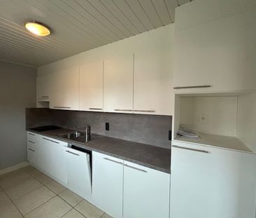 Gelijkvloerse verdieping - Te huur - Photo 3