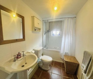 2 bedroom barn conversion to rent - Photo 3