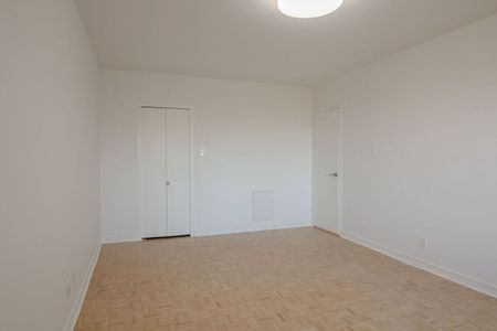 4555 Bonavista Avenue - Photo 3