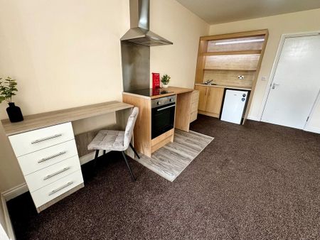 Studio to rent - Photo 3