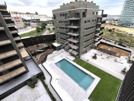 Luxury Apartment for rent in Esplugues de Llobregat, Spain - Photo 5