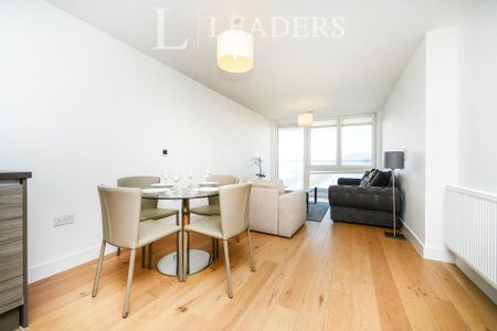 2 bedroom flat to rent - Photo 2