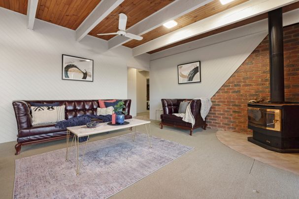 Stunning property with Picturesque Views - Photo 1