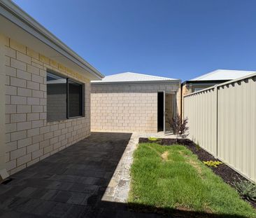 BRAND NEW 4 x 2 - Stylish & Comfortable Living ! - Photo 4